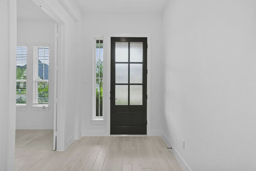 Spacious, unfurnished interior of a new home in Grange, Katy (Image 15).