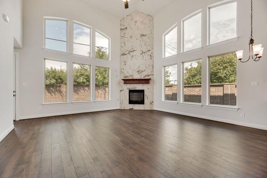 Spacious, unfurnished interior of a new home in Heritage Ridge Estates, Plano (Image 15).
