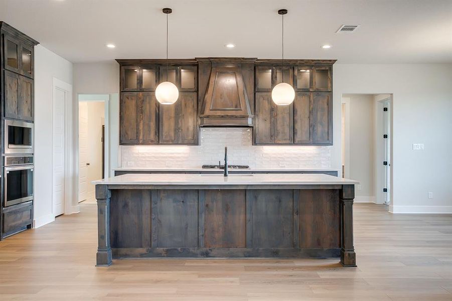 Furnished interior view inside a new home in , Waxahachie (Image 6). Furnished interior view inside a new home in , Waxahachie (Image 6).