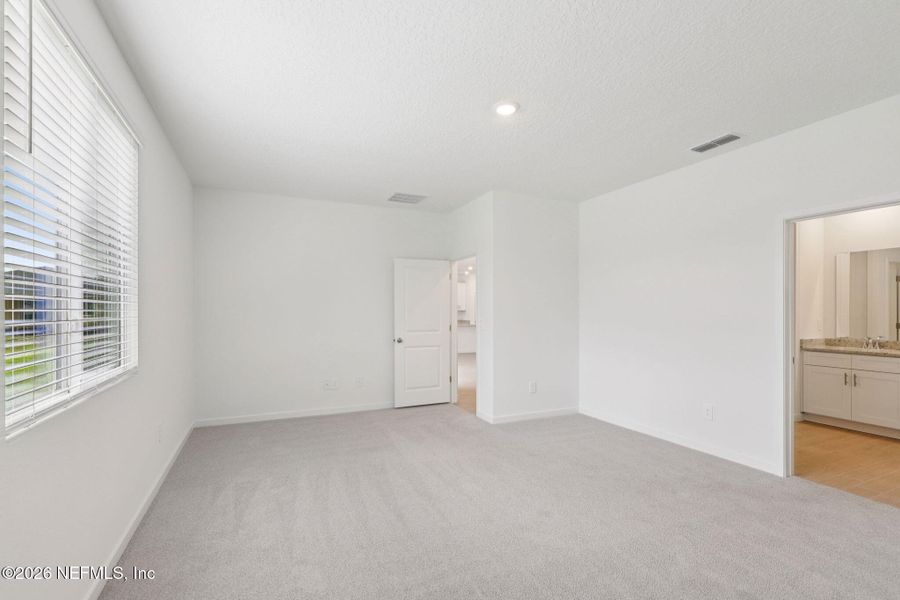Spacious, unfurnished interior of a new home in Azalea Creek, Jacksonville (Image 20). Spacious, unfurnished interior of a new home in Azalea Creek, Jacksonville (Image 20).