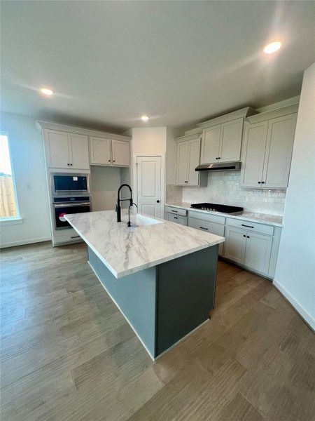 Furnished interior view inside a new home in Sienna Village of Anderson Springs 50', Missouri City (Image 6). Furnished interior view inside a new home in Sienna Village of Anderson Springs 50', Missouri City (Image 6).