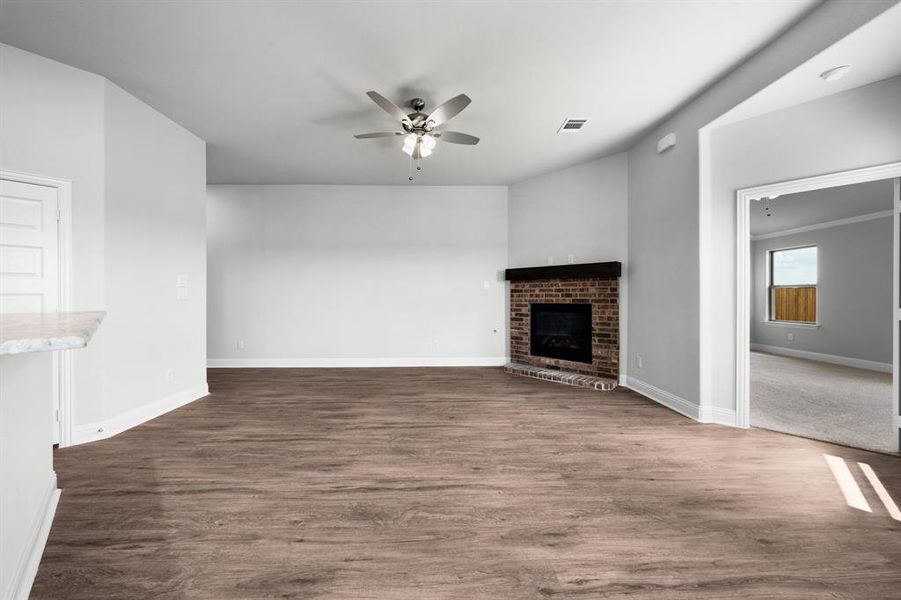 Spacious, unfurnished interior of a new home in Fox Landing, Caddo Mills (Image 27).