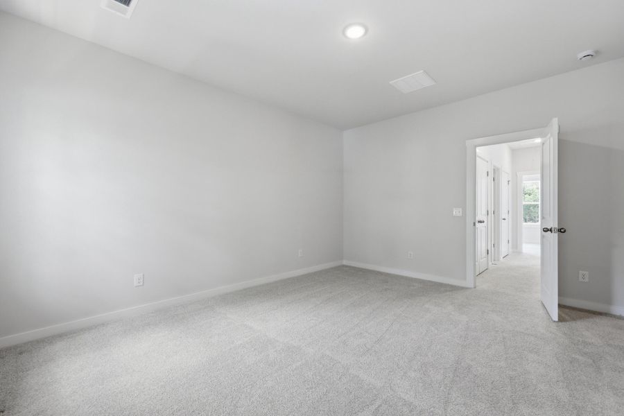 Spacious, unfurnished interior of a new home in Rhetts Cove, Johns Island (Image 30). Spacious, unfurnished interior of a new home in Rhetts Cove, Johns Island (Image 30).