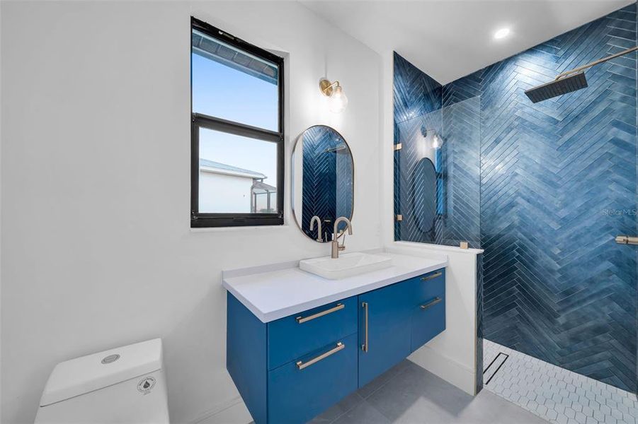 Furnished interior view inside a new home in , Cape Coral (Image 19).