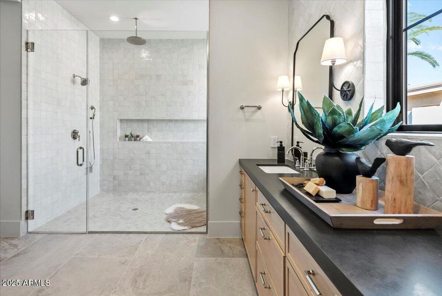 Primary En Suite Primary En Suite