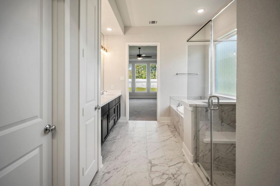 Furnished interior view inside a new home in ARTAVIA 55' Lots, Conroe (Image 12). Furnished interior view inside a new home in ARTAVIA 55' Lots, Conroe (Image 12).