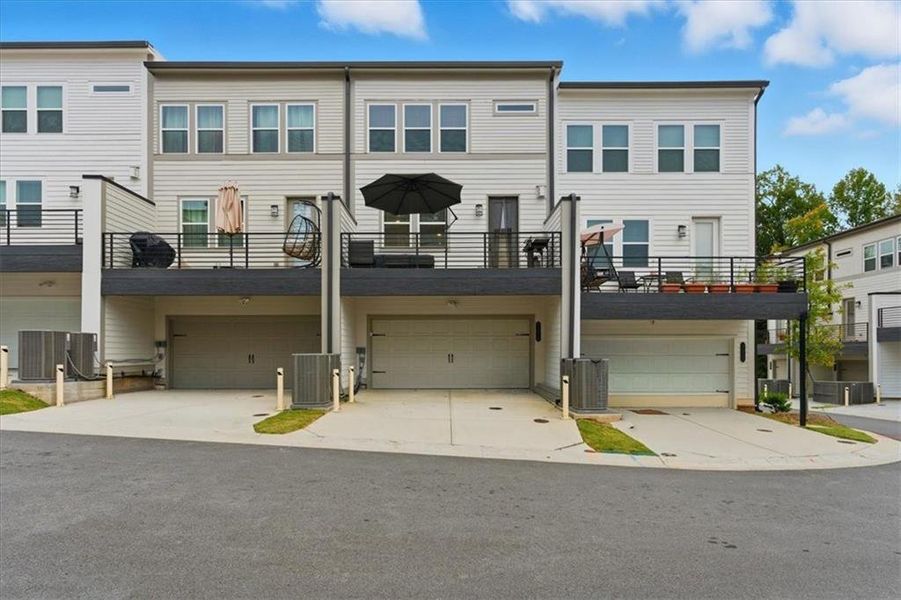 Image 40 of a home in Towns At Peachtree Corners.