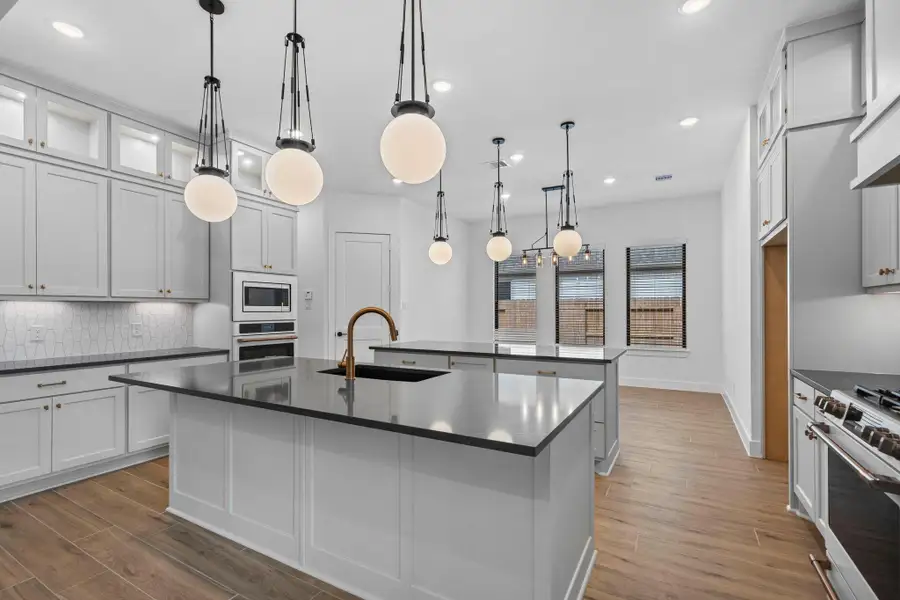 Furnished interior view inside a new home in Evergreen, Conroe (Image 6). Furnished interior view inside a new home in Evergreen, Conroe (Image 6).