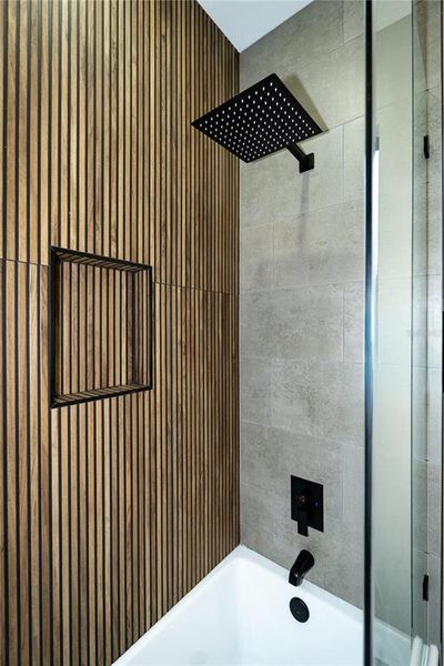 Close-up of interior finishes inside a home in , Tampa (Image 18).