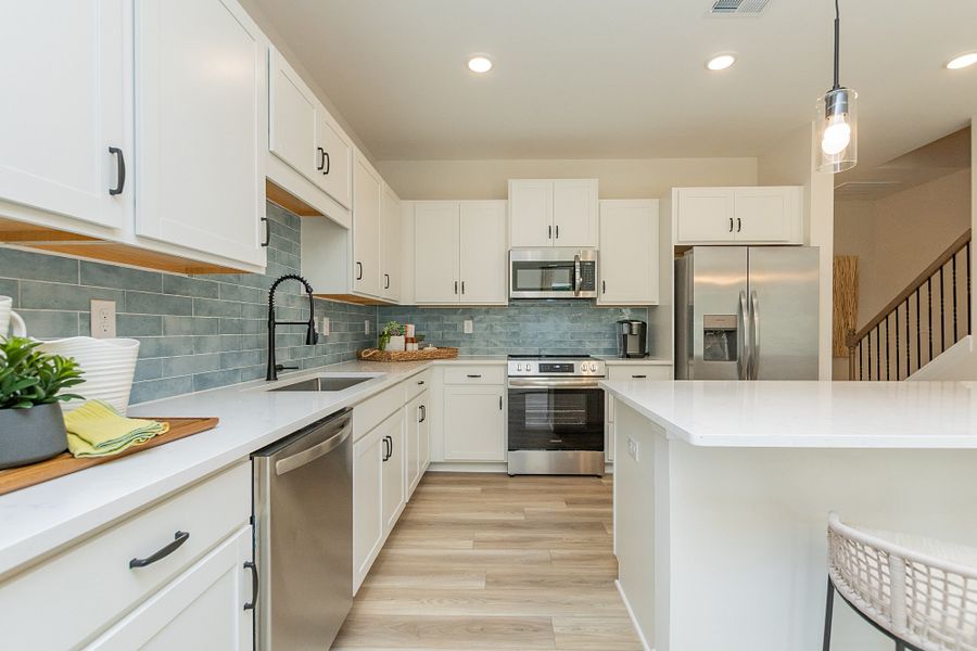 Furnished interior view inside a new home in Hickory Glen, Charlotte (Image 7). Furnished interior view inside a new home in Hickory Glen, Charlotte (Image 7).