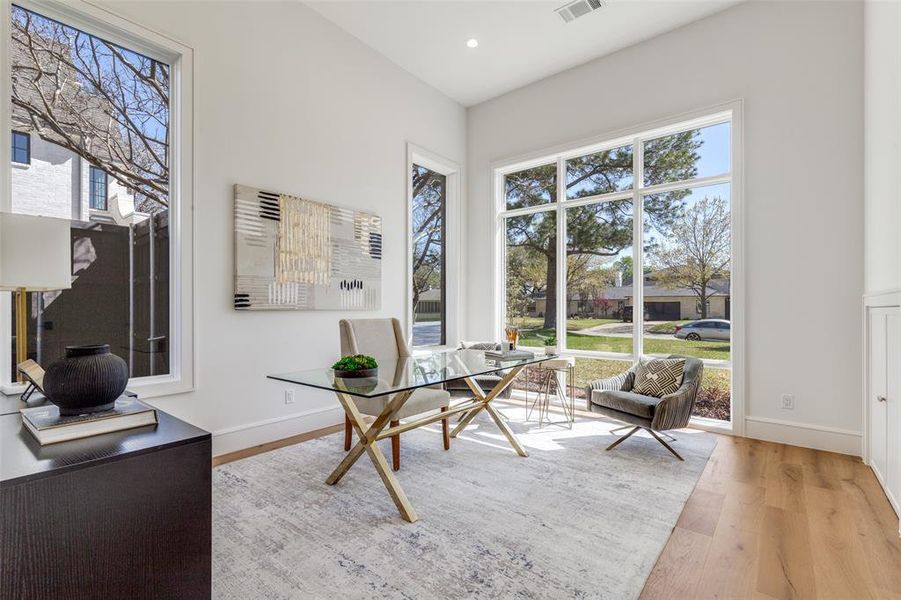 Furnished interior view inside a new home in , Dallas (Image 12).