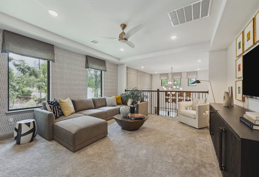 Plan 3059 loft - staged - 17 of 20