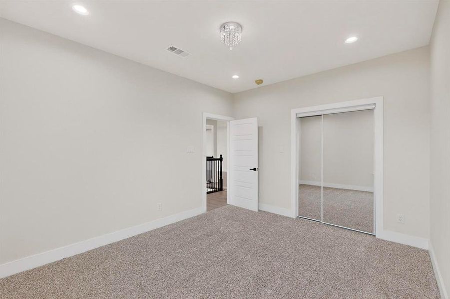 Spacious, unfurnished interior of a new home in , Kaufman (Image 17).