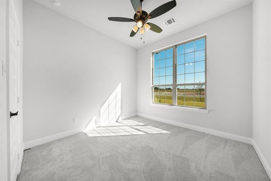 Spacious, unfurnished interior of a new home in , Waxahachie (Image 12).