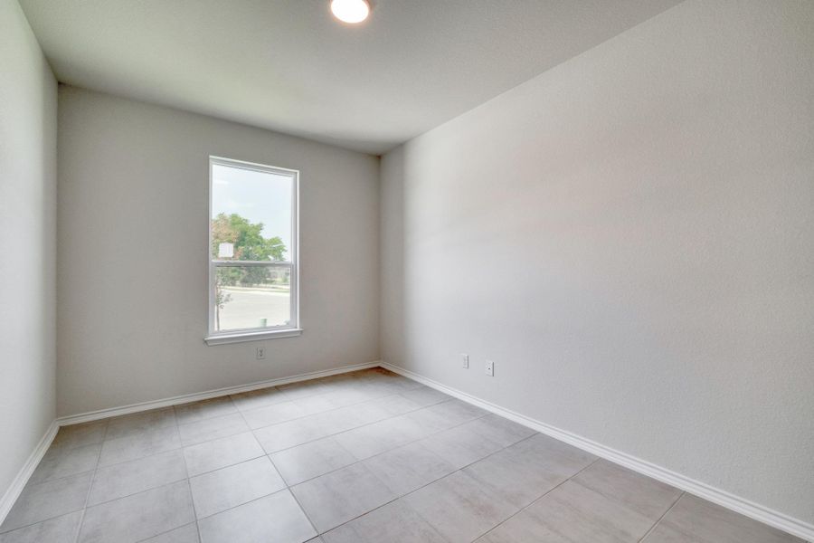 Spacious, unfurnished interior of a new home in Overlook Ranch, Georgetown (Image 22).