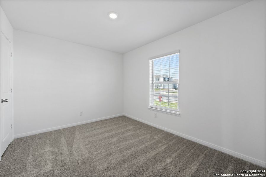 Spacious, unfurnished interior of a new home in Luckey Ranch, San Antonio (Image 14).