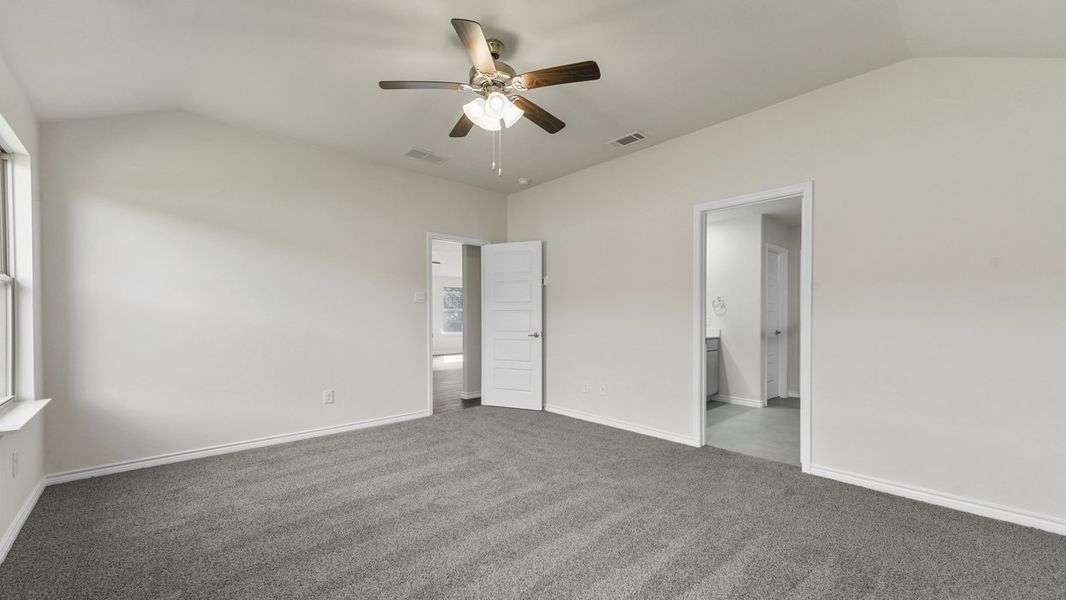 Spacious, unfurnished interior of a new home in Trailstone, Caddo Mills (Image 20). Spacious, unfurnished interior of a new home in Trailstone, Caddo Mills (Image 20).