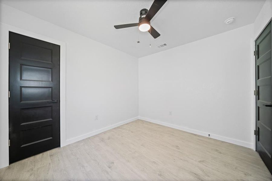 Spacious, unfurnished interior of a new home in , Itasca (Image 13).
