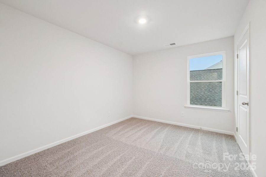 Spacious, unfurnished interior of a new home in Laurelbrook, Sherrills Ford (Image 12).