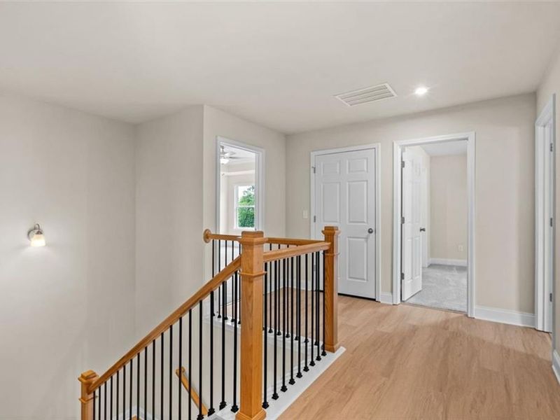 Spacious, unfurnished interior of a new home in Wehunt Meadows, Hoschton (Image 32).