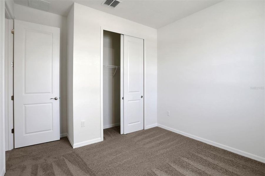 Spacious, unfurnished interior of a new home in Turnleaf, Punta Gorda (Image 31).