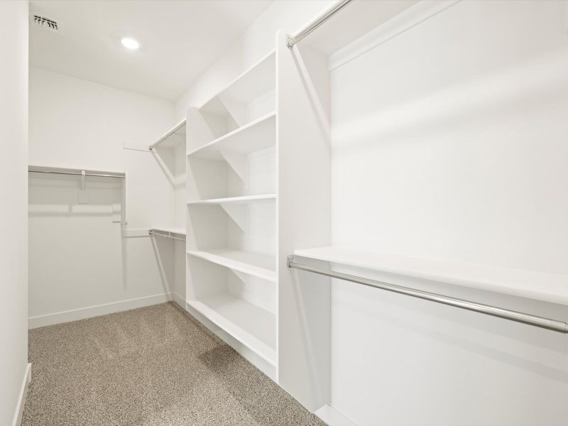 Spacious, unfurnished interior of a new home in White Tank Foothills Reserve Series, Waddell (Image 13).