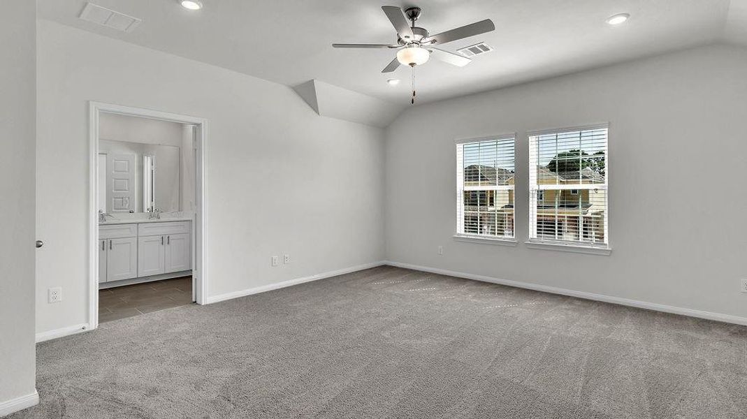 Spacious, unfurnished interior of a new home in Aldine Pines, Houston (Image 29). Spacious, unfurnished interior of a new home in Aldine Pines, Houston (Image 29).