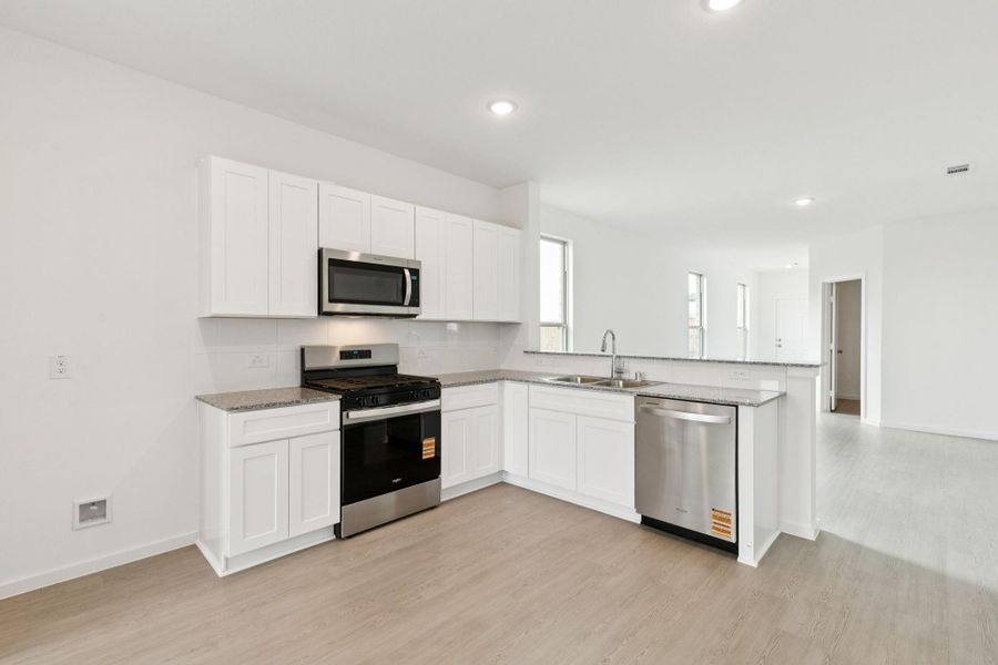 Furnished interior view inside a new home in River Ranch, Dayton (Image 6).