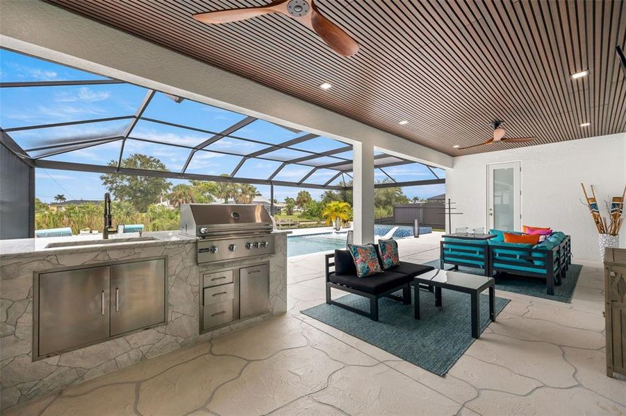 Exterior details and patio area of a home in , Cape Coral (Image 27).