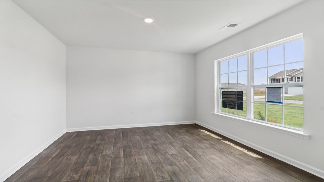 Spacious, unfurnished interior of a new home in Hunter's Branch, Hopkins (Image 19).