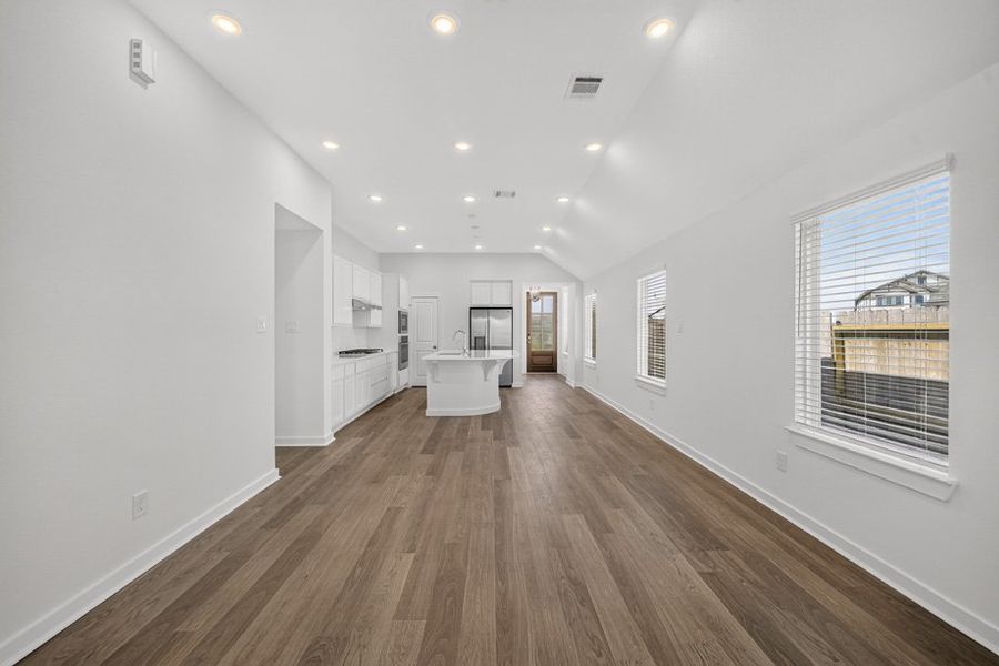 Family Room/Dining Room Family Room/Dining Room