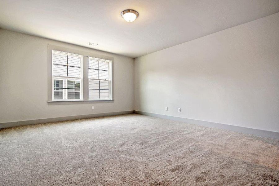 Spacious, unfurnished interior of a new home in Creek Pointe, Moncks Corner (Image 26).