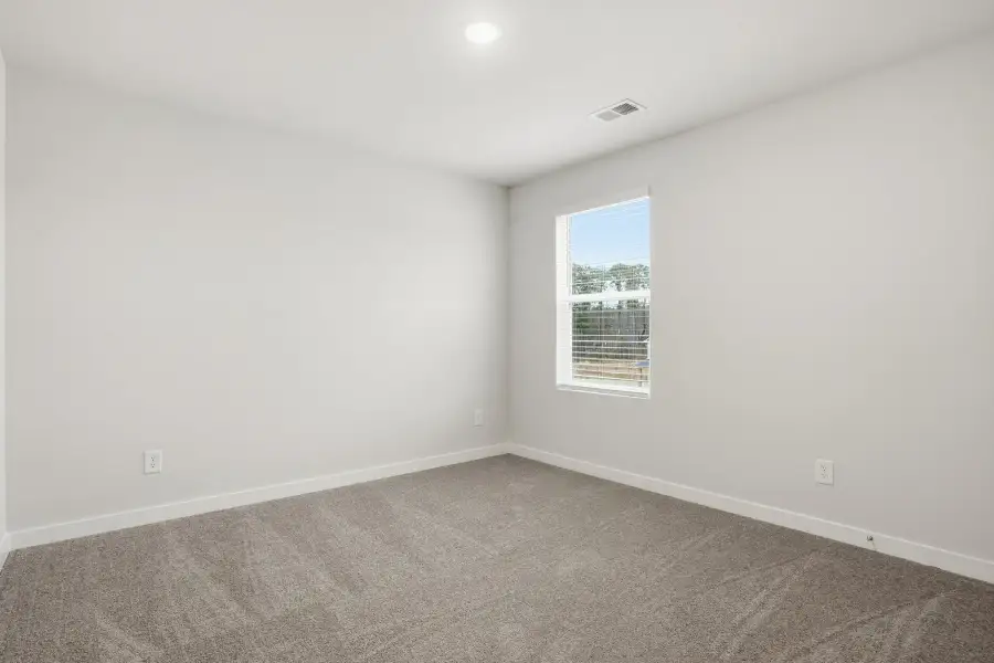 4br New Home in Fairburn, GA.  - Slide 24