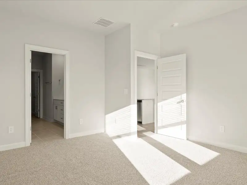 Spacious, unfurnished interior of a new home in Shiloh Valley, Piedmont (Image 15).