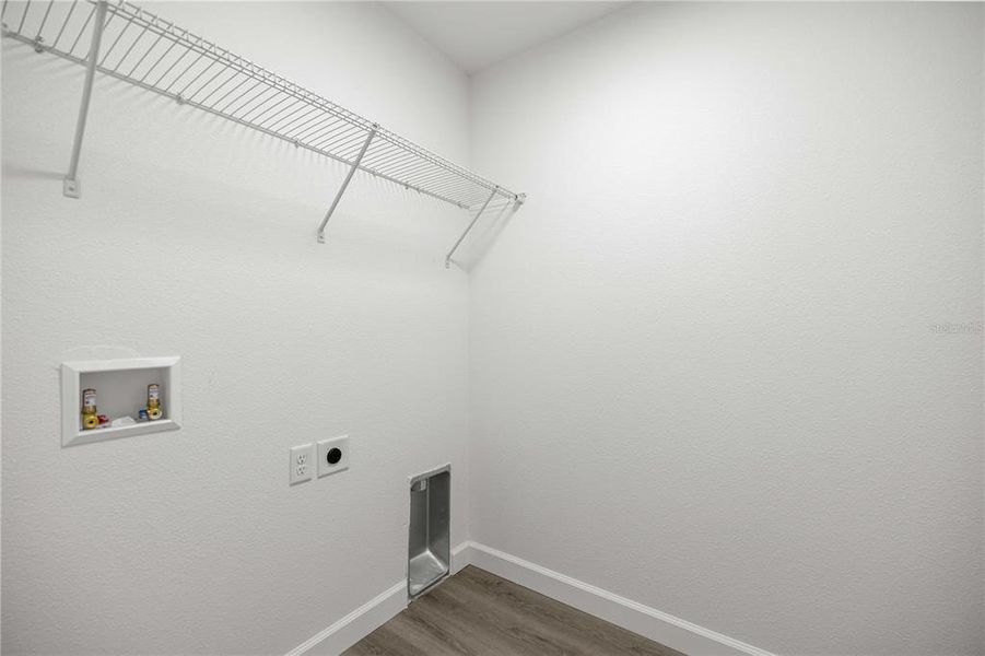 Spacious, unfurnished interior of a new home in , Dunnellon (Image 19).