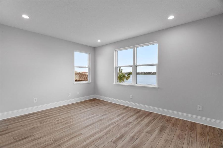 Spacious, unfurnished interior of a new home in , Montverde (Image 27).
