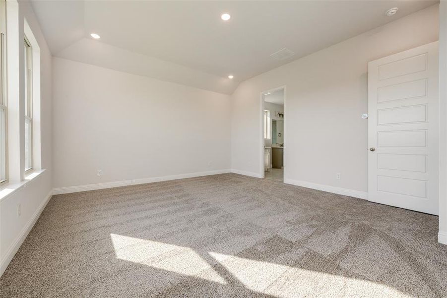 Spacious, unfurnished interior of a new home in Arbors at Legacy Hills, Celina (Image 26).