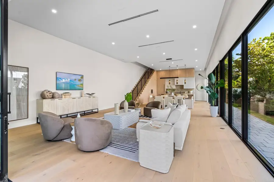 LIVING_ROOM_TO_KITCHEN_RT LIVING_ROOM_TO_KITCHEN_RT