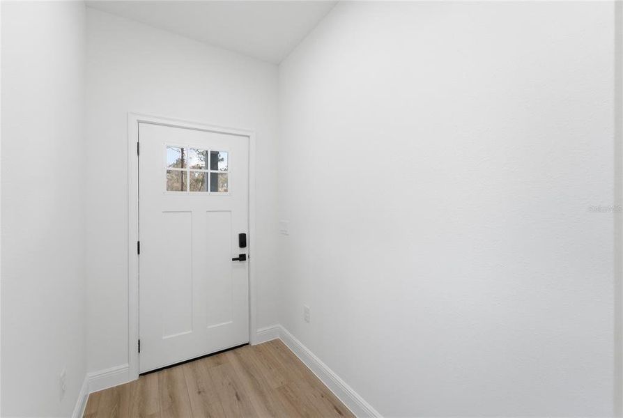 Spacious, unfurnished interior of a new home in , Ocala (Image 22).