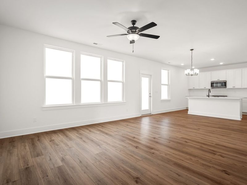 Spacious, unfurnished interior of a new home in Woods Crossing, Gallatin (Image 29).