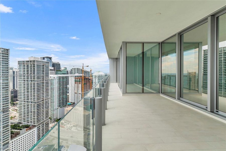 Condo located in Miami, FL showcasing its design and architecture (Image 22). Condo located in Miami, FL showcasing its design and architecture (Image 22).