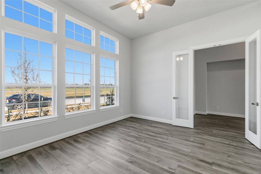 Spacious, unfurnished interior of a new home in Sundance Cove, Crosby (Image 22).