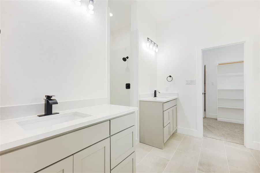 Furnished interior view inside a new home in , Kennedale (Image 9).