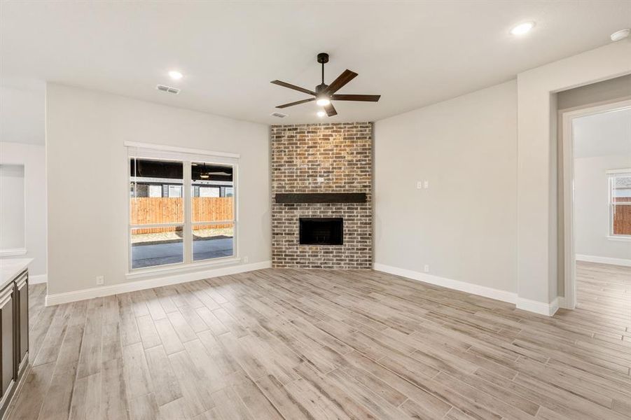 Spacious, unfurnished interior of a new home in Hayes Crossing, Midlothian (Image 28).