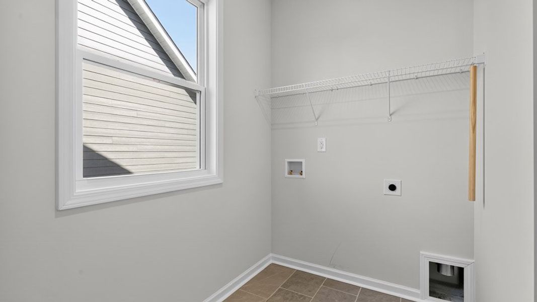 Spacious, unfurnished interior of a new home in The Manors at Haywood Glen, Knightdale (Image 24).