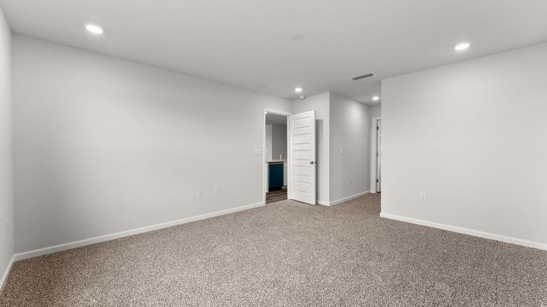Spacious, unfurnished interior of a new home in Hodges Bayou Plantation, Panama City (Image 26). Spacious, unfurnished interior of a new home in Hodges Bayou Plantation, Panama City (Image 26).