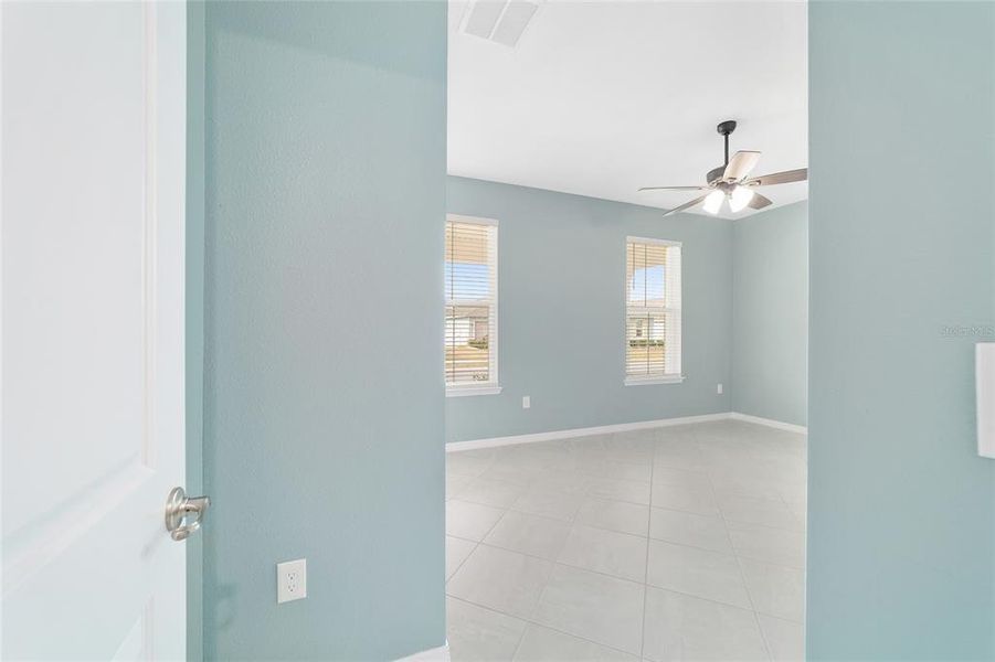 Spacious, unfurnished interior of a new home in Calesa Township, Ocala (Image 69).
