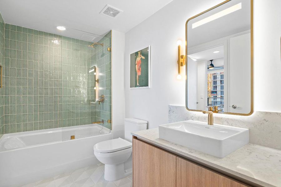 016-601Northeast1stAvenue-Miami-FL-33132