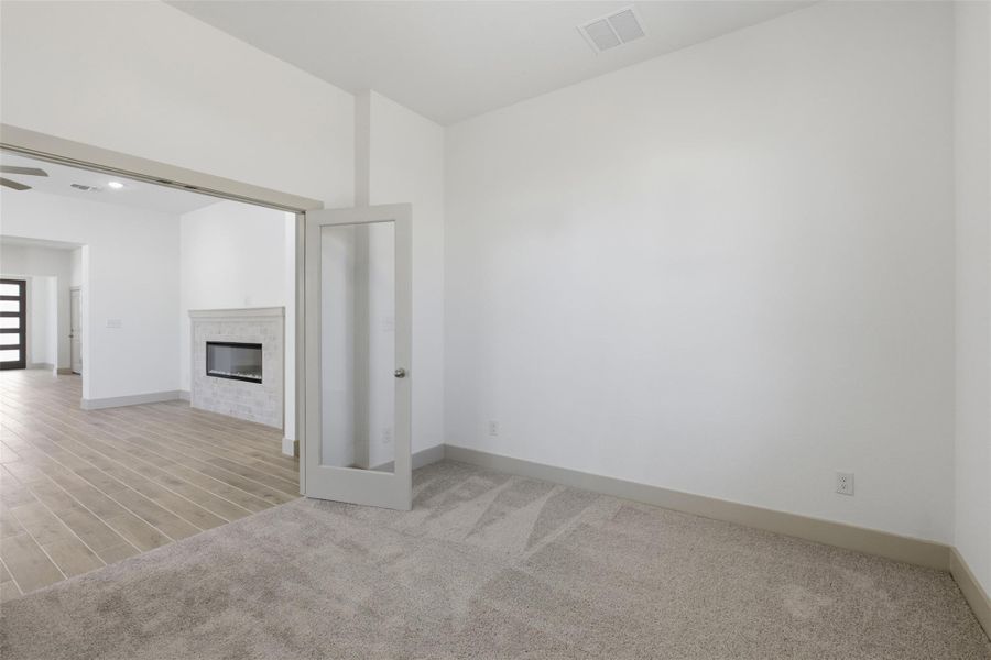 Spacious, unfurnished interior of a new home in Enclave at Cele, Pflugerville (Image 22).