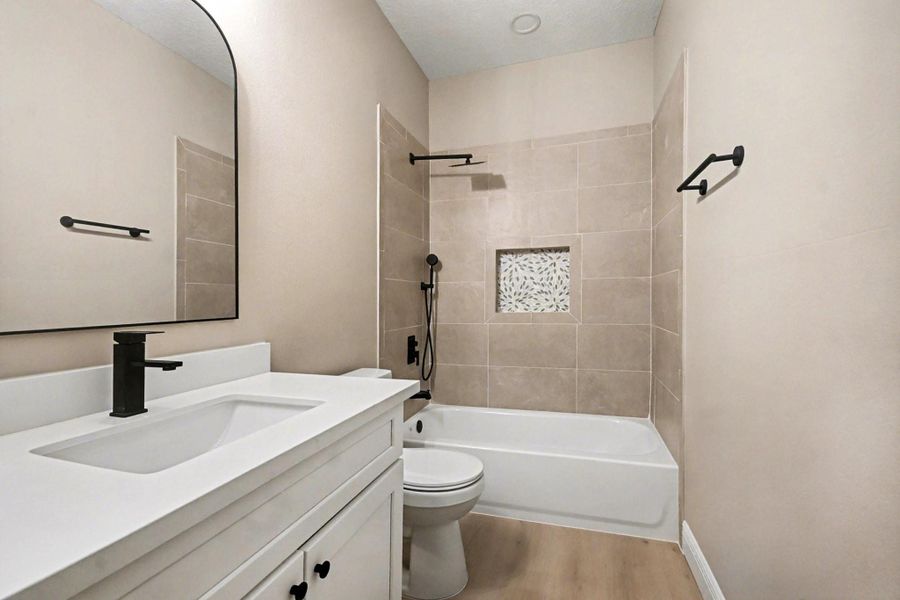 Furnished interior view inside a new home in , La Marque (Image 7).